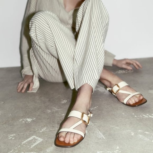NWT ZARA BUCKLED FLAT LEATHER SANDALS  WHITE - REF 2636/110 9 - Picture 1 of 10